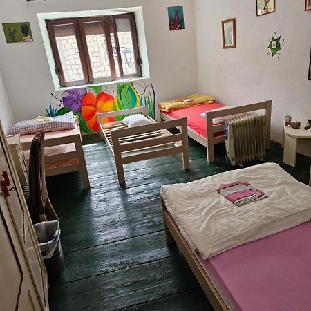 סטינג'ה Hostel Ka Doma מראה חיצוני תמונה